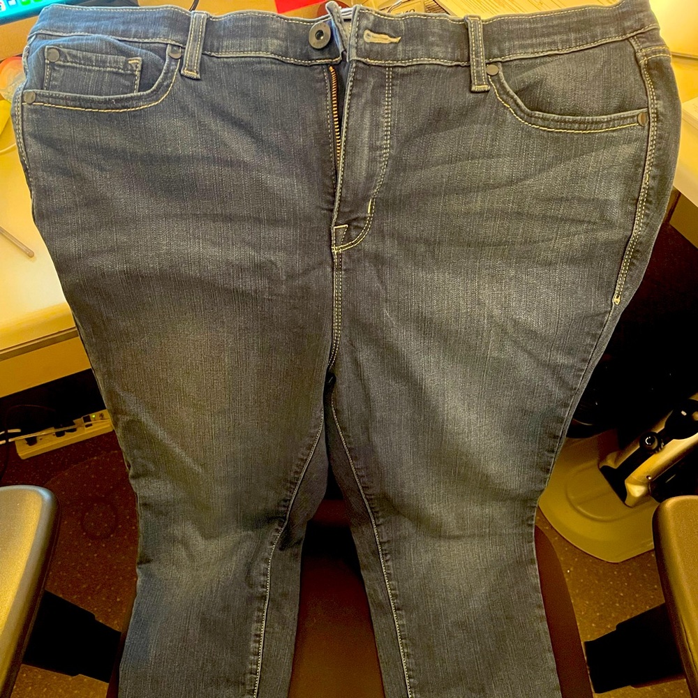 NEW WITHOUT TAGS Torrid Sky High Skinny Jeans